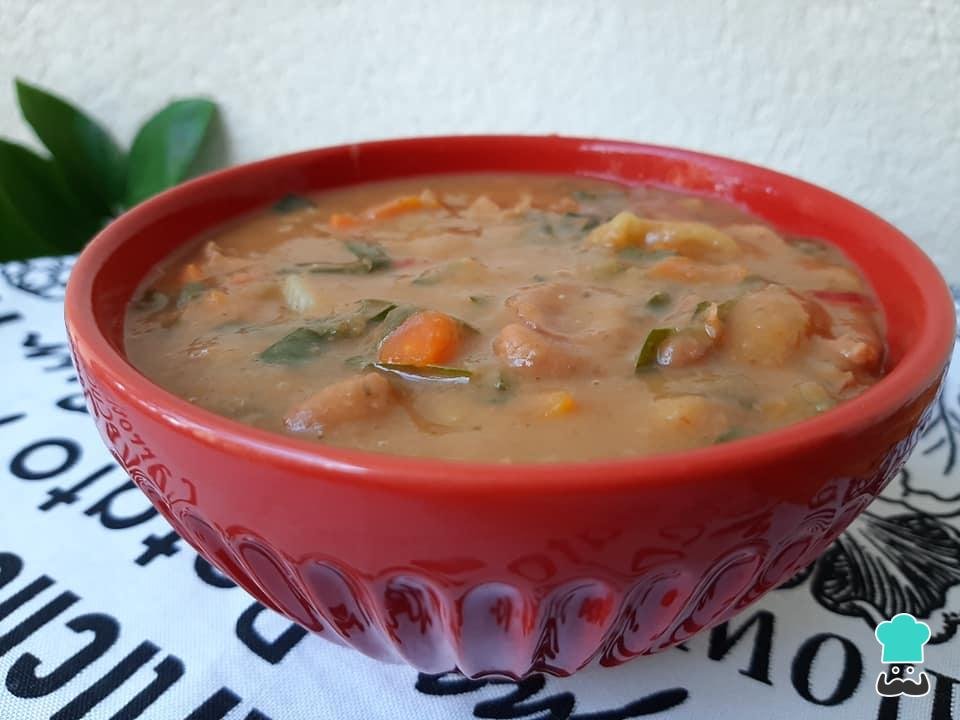 Sopa de Feijão Cremosa